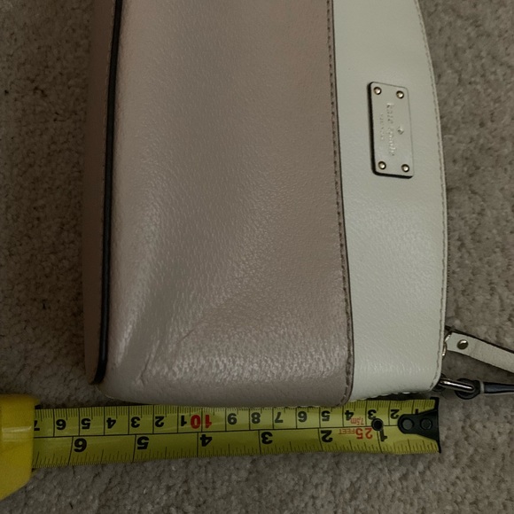 Reduced! Beautiful Kate Spade Crossbody - Picture 4 of 5